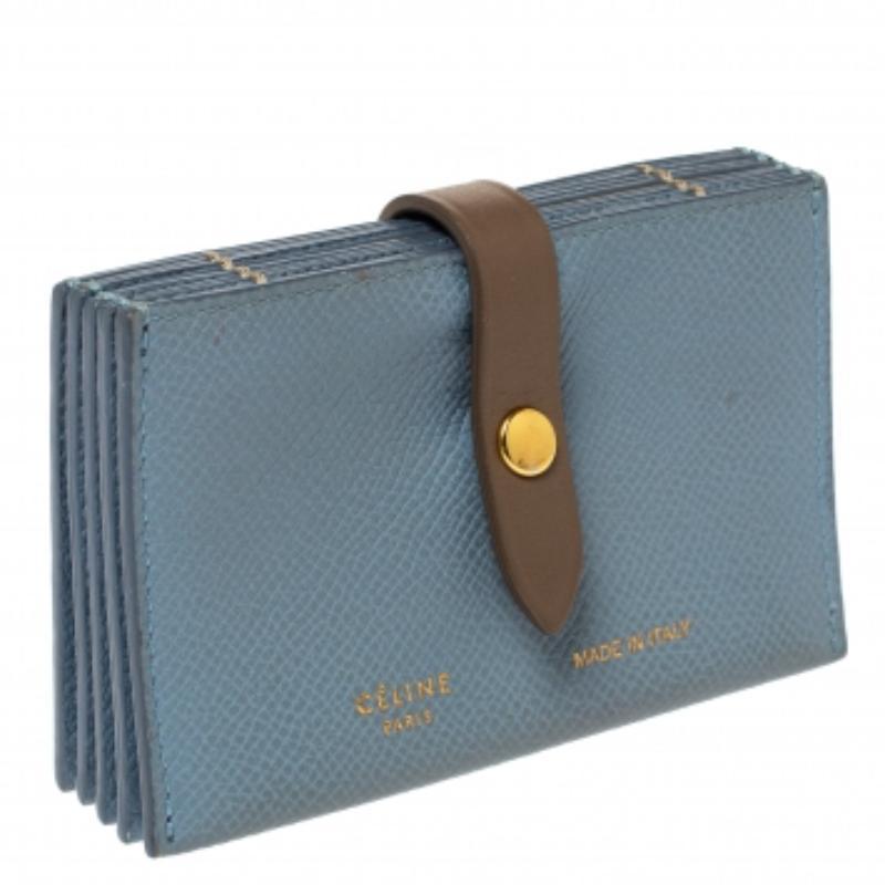 Portacarte Celine in pelle granulata blu polvere Accordeon in vendita 2
