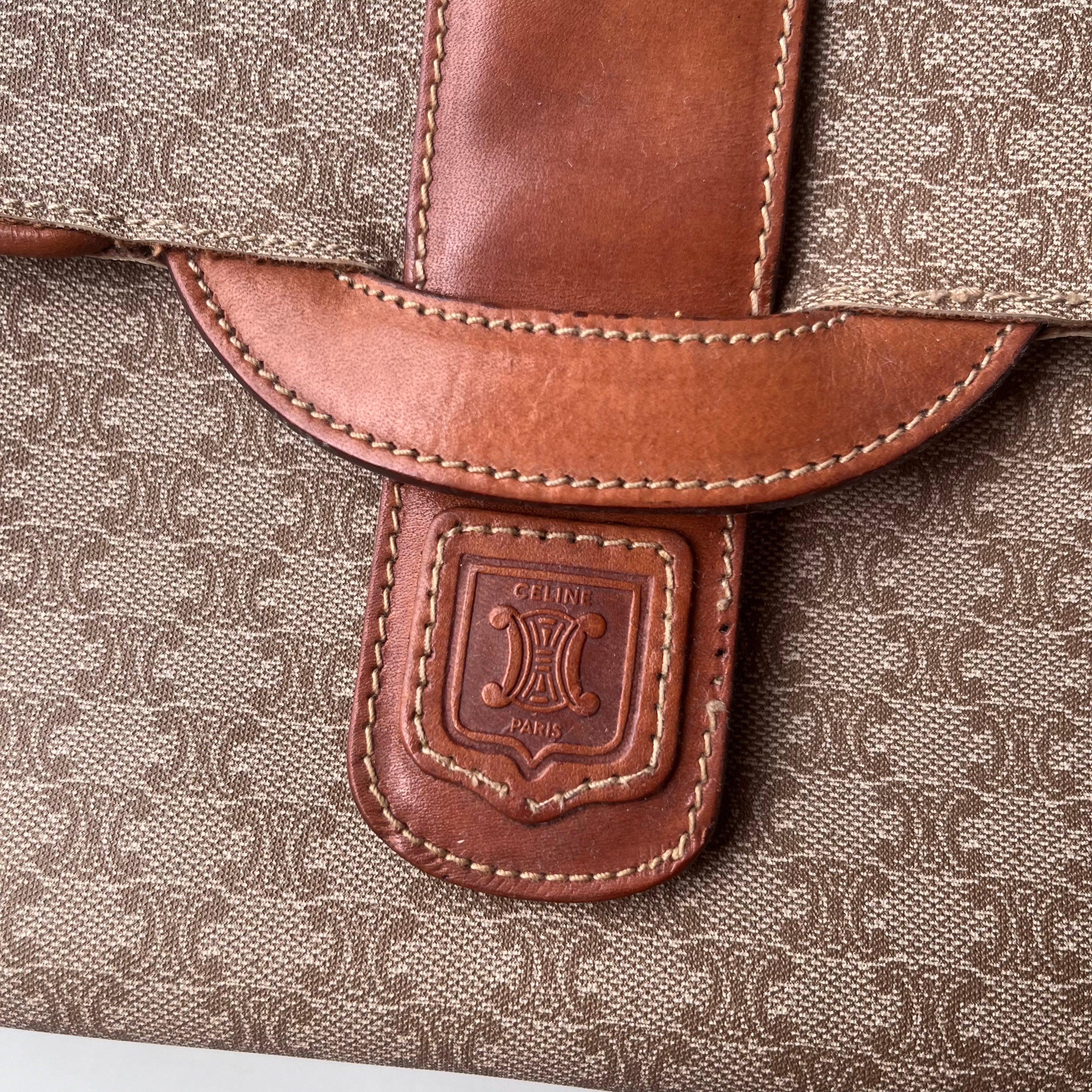 Celine Envelope Clutch bag in Brown Monogram For Sale 4