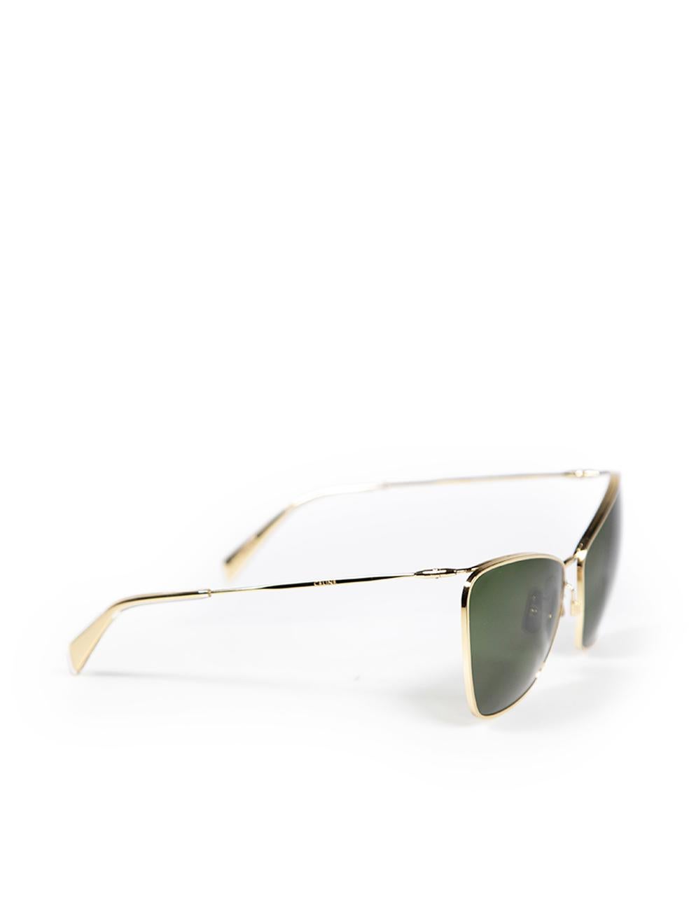 CONDITION is Very good. Hardly any visible wear to sunglasses is evident on this used Céline designer resale item. These sunglasses come with original case.
 
Details
CL40069U model
Gold
Metal
Cat eye sunglasses
Green tinted lenses
Logo on arms
