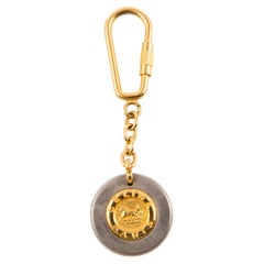Porte-clés Celine en or avec chaîne et calèche ronde