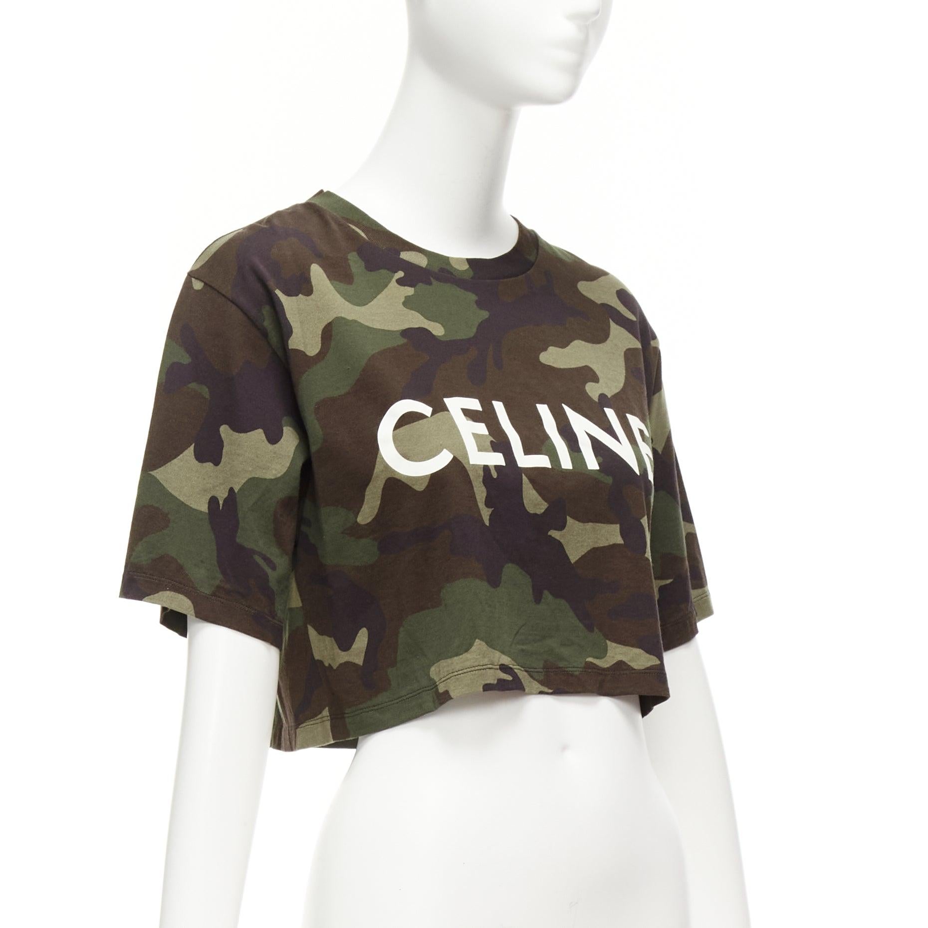 CELINE green camouflage cotton big white logo cropped tshirt top XS
Reference: AAWC/A01120
Brand: Celine
Designer: Hedi Slimane
Material: Cotton
Color: Green, Brown
Pattern: Camouflage
Closure: Pullover
Made in: Italy

CONDITION:
Condition: