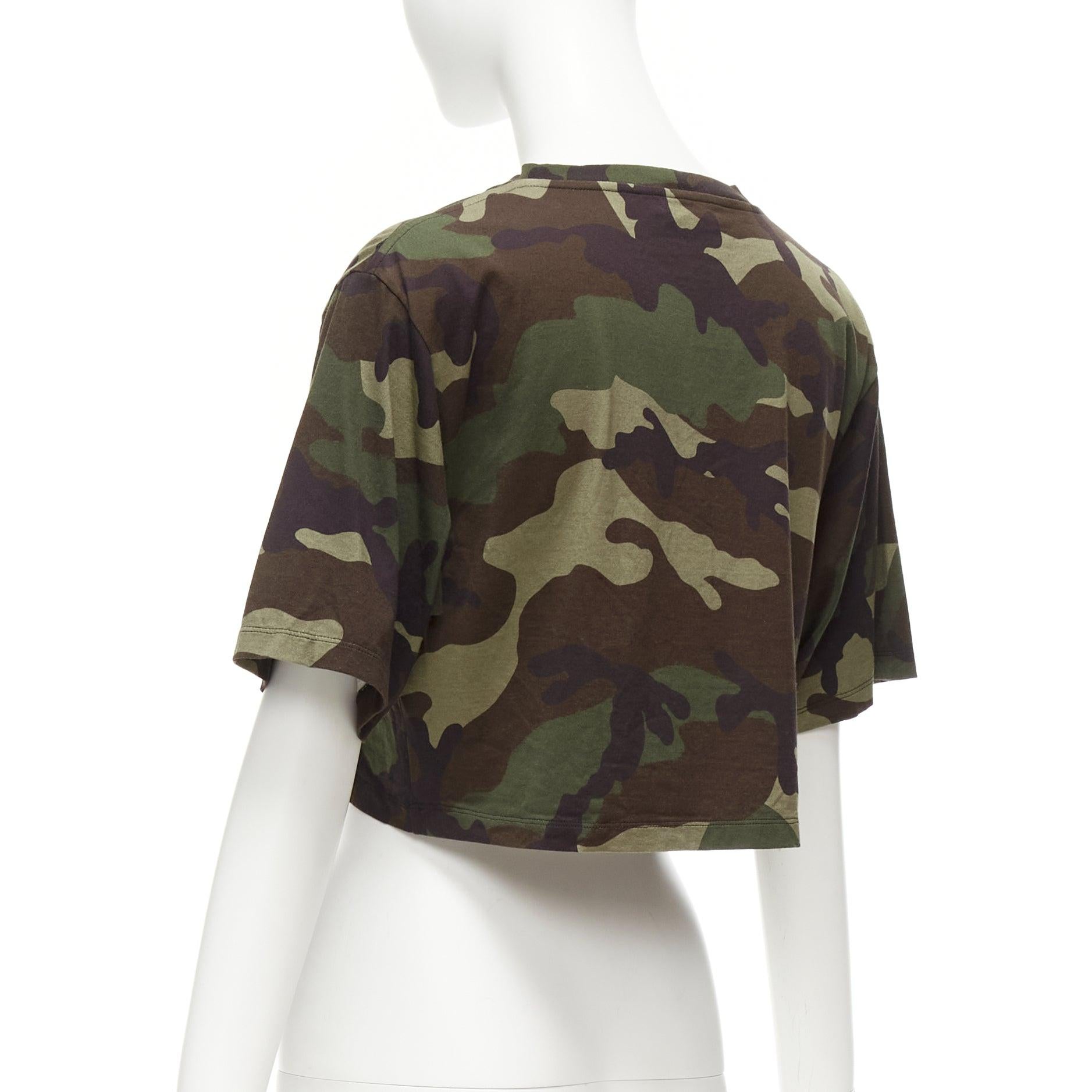 CELINE green camouflage cotton big white logo cropped tshirt top XS For Sale 1