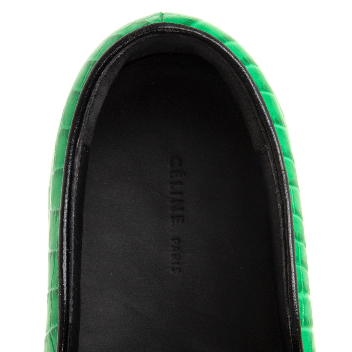 CELINE green croc embossed Slip On Sneaker Shoes 38 In Excellent Condition In Zürich, CH