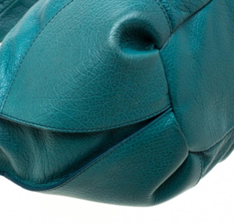 Celine Hobo en cuir vert en vente 4