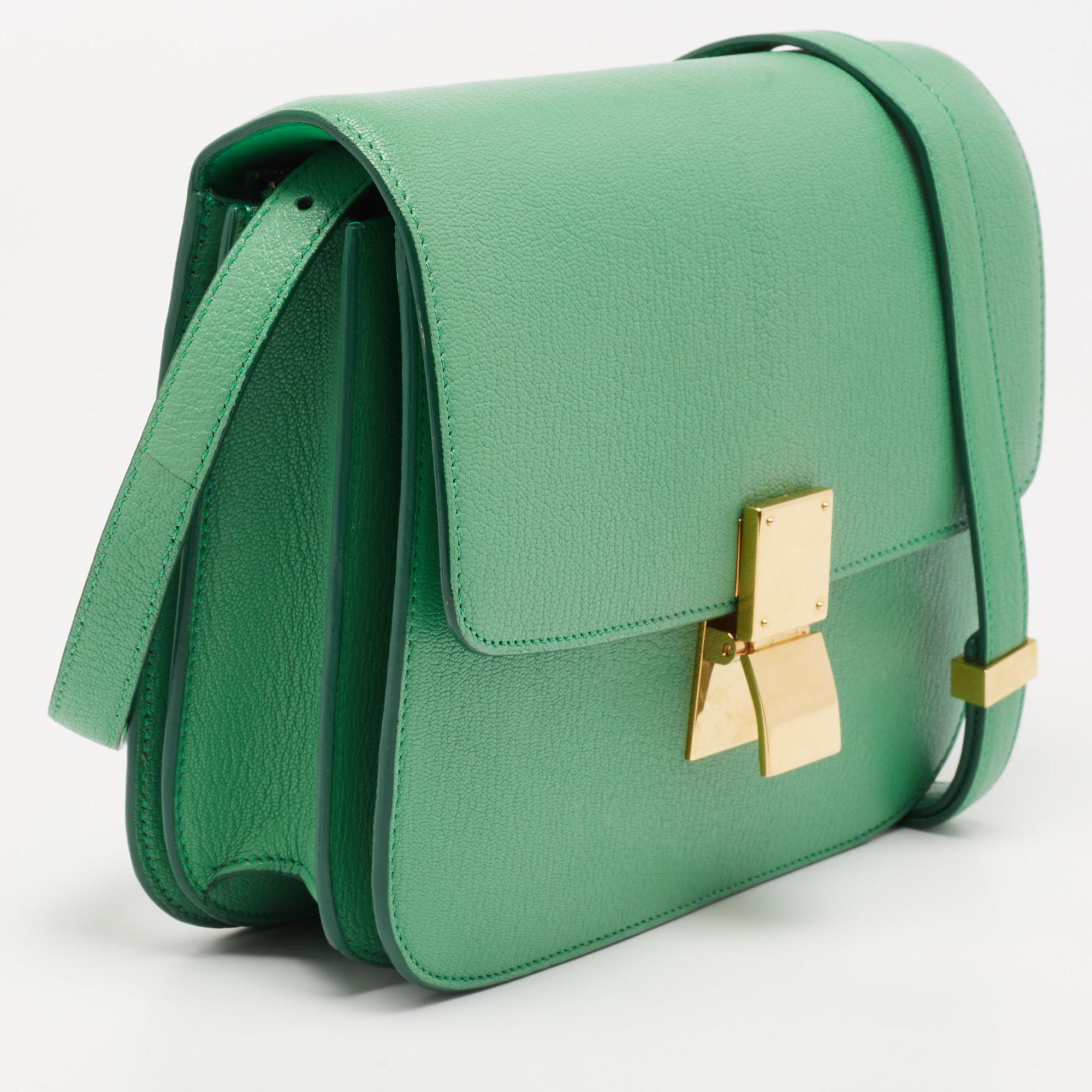 Celine Green Leather Medium Classic Box Shoulder Bag In Good Condition In Dubai, Al Qouz 2