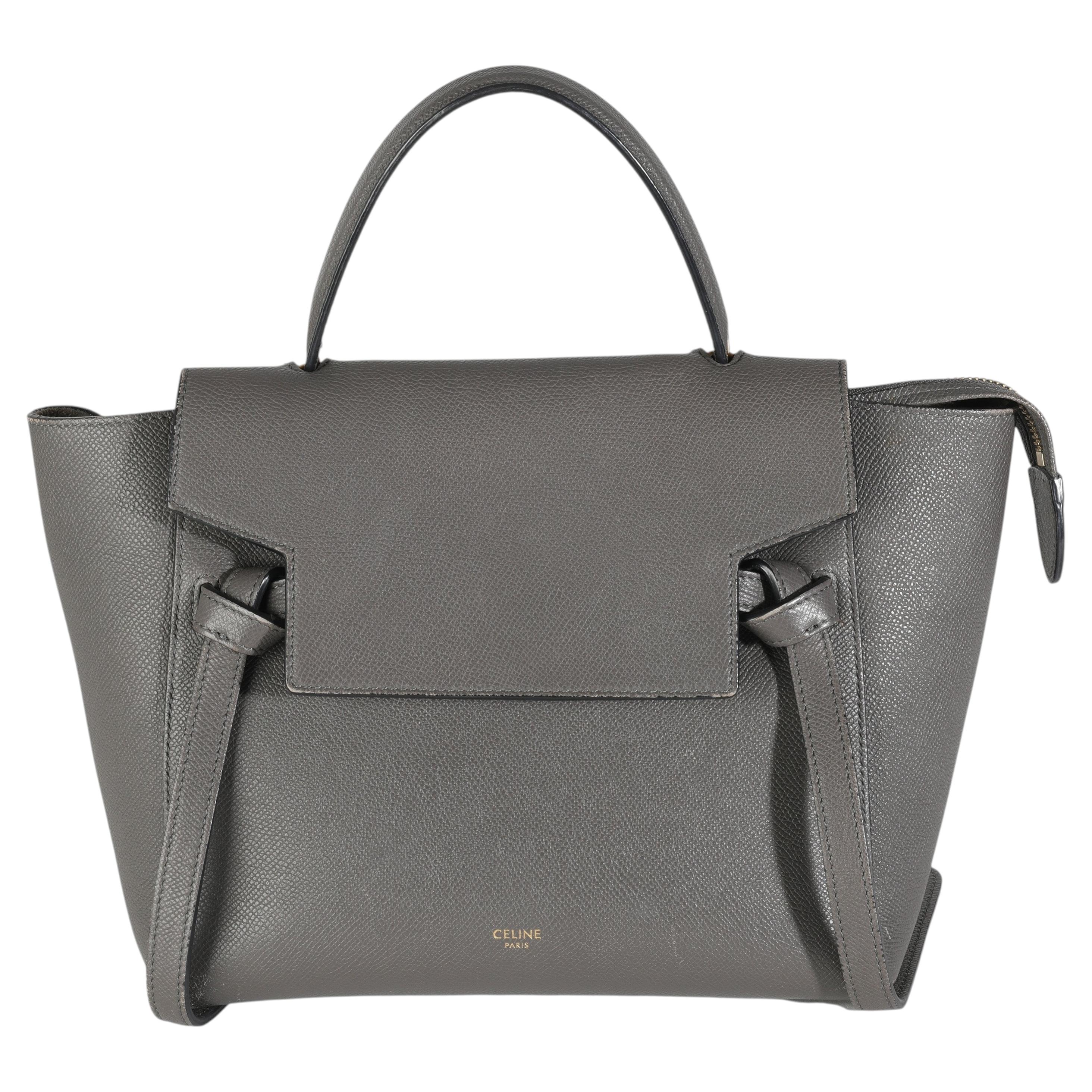 Sac à ceinture en cuir de veau grainé gris de Celine en vente