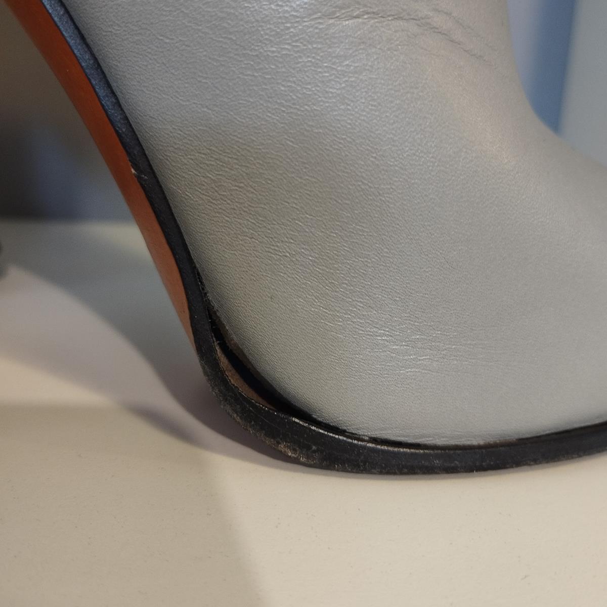 Céline Grey Leather Ankle Boots IT 38 For Sale 1