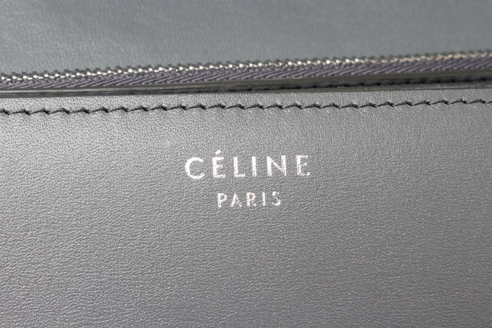 Celine Grey Leather Classic Medium Shoulder Bag with leather In Good Condition For Sale In Irvine, CA