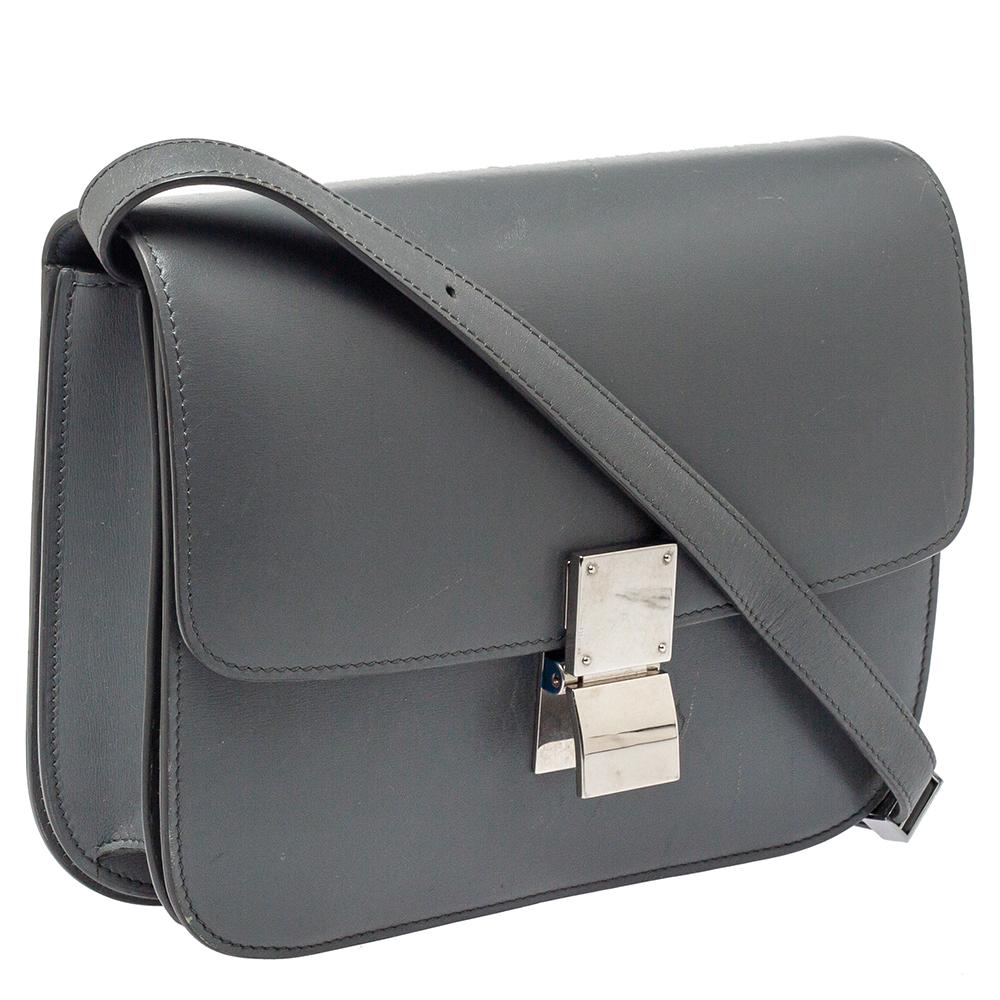 Celine Grey Leather Medium Classic Box Shoulder Bag In Fair Condition In Dubai, Al Qouz 2