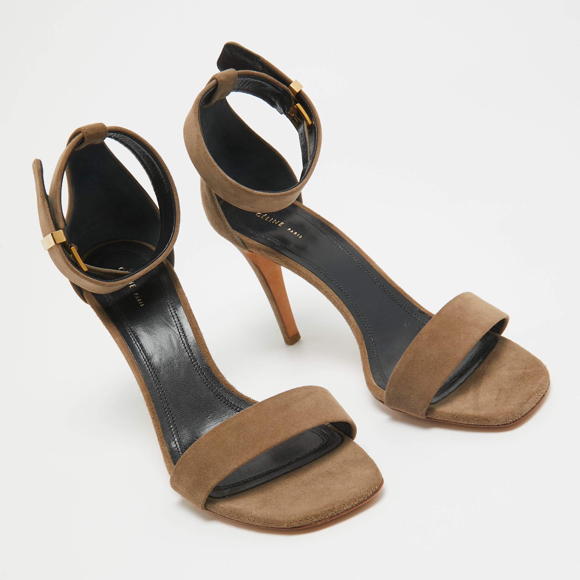 Celine Grey Suede Ankle Strap Sandals Size 38.5 In Excellent Condition For Sale In Dubai, Al Qouz 2