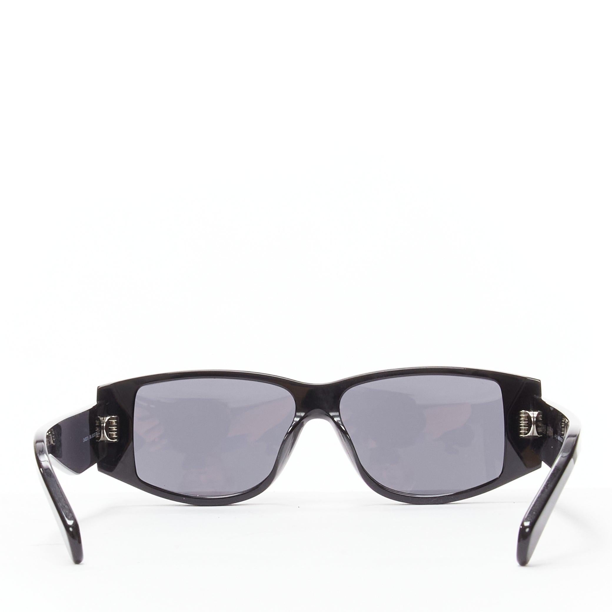 CELINE Hedi Slimane Triomphe CL40227U black gold logo acetate sunglasses In New Condition For Sale In Hong Kong, NT
