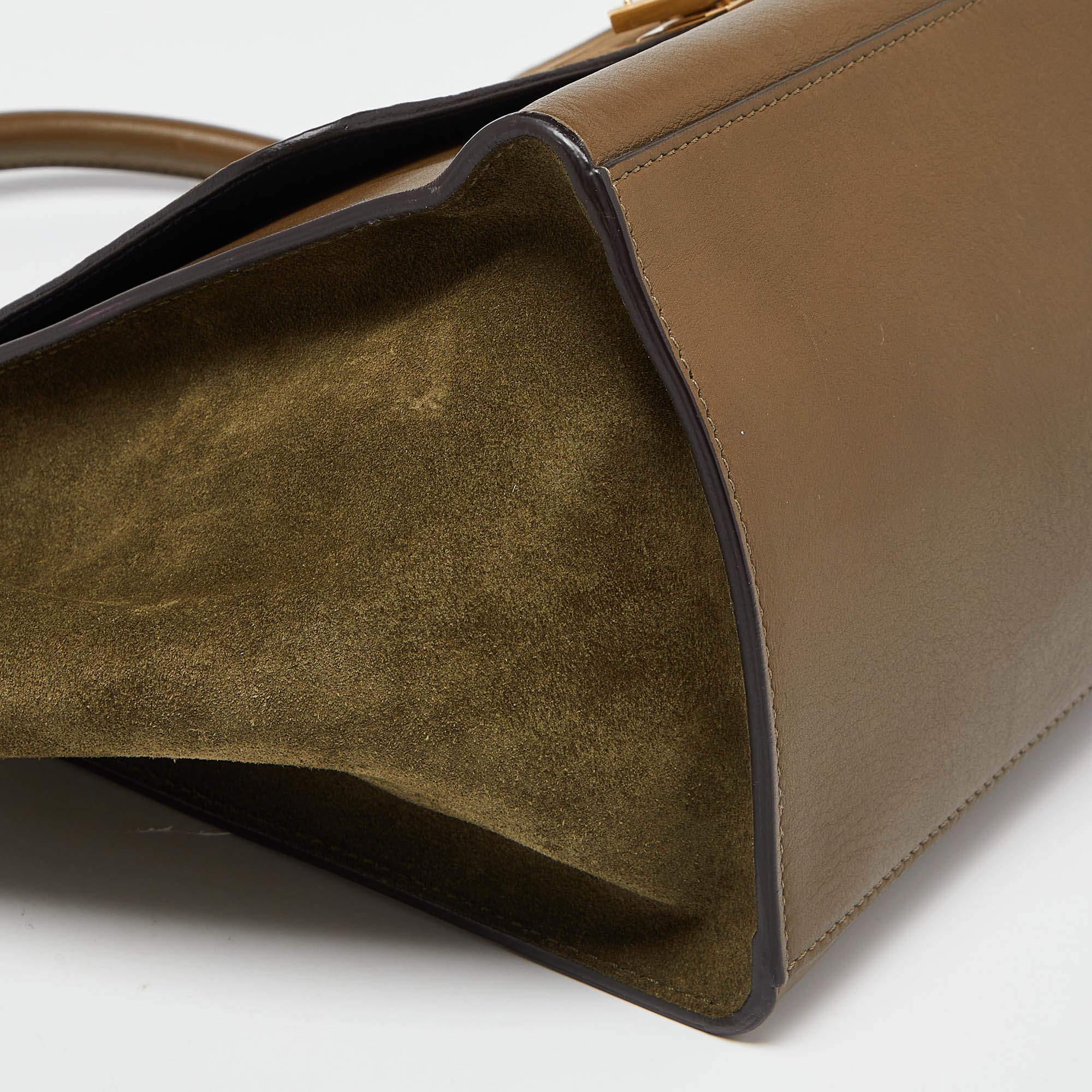Celine Khaki Green Croc Embossed Leather and Suede Medium Trapeze Top Handle Bag In Good Condition For Sale In Dubai, Al Qouz 2