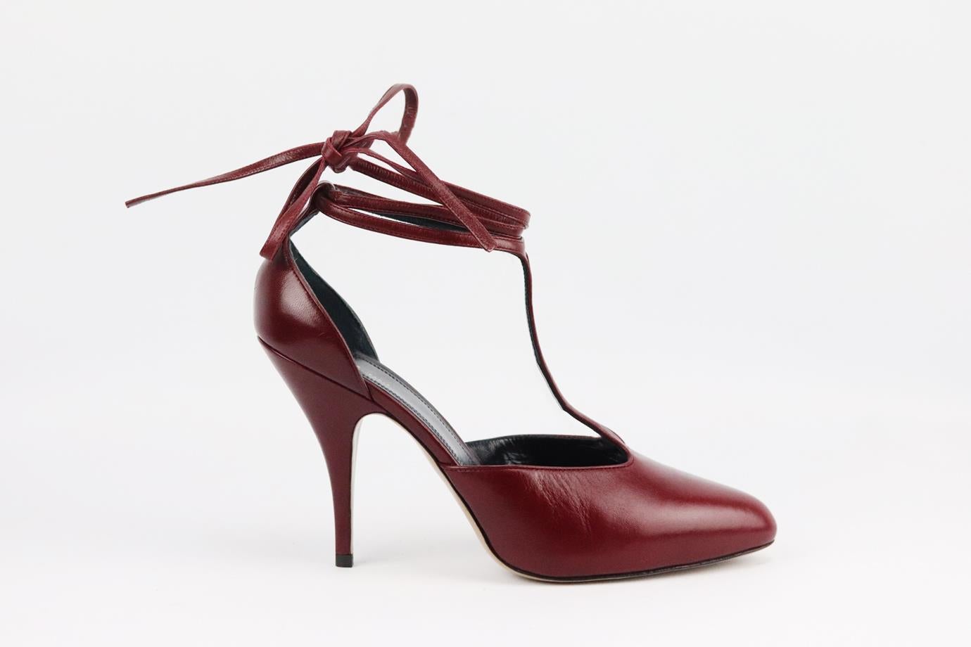 Celine lace up leather pumps. Burgundy. Lace up fastening at front. Does not come with box or dustbag. Size: EU 39 (UK 6, US 9). Insole: 10 in. Heel: 3.5 in
