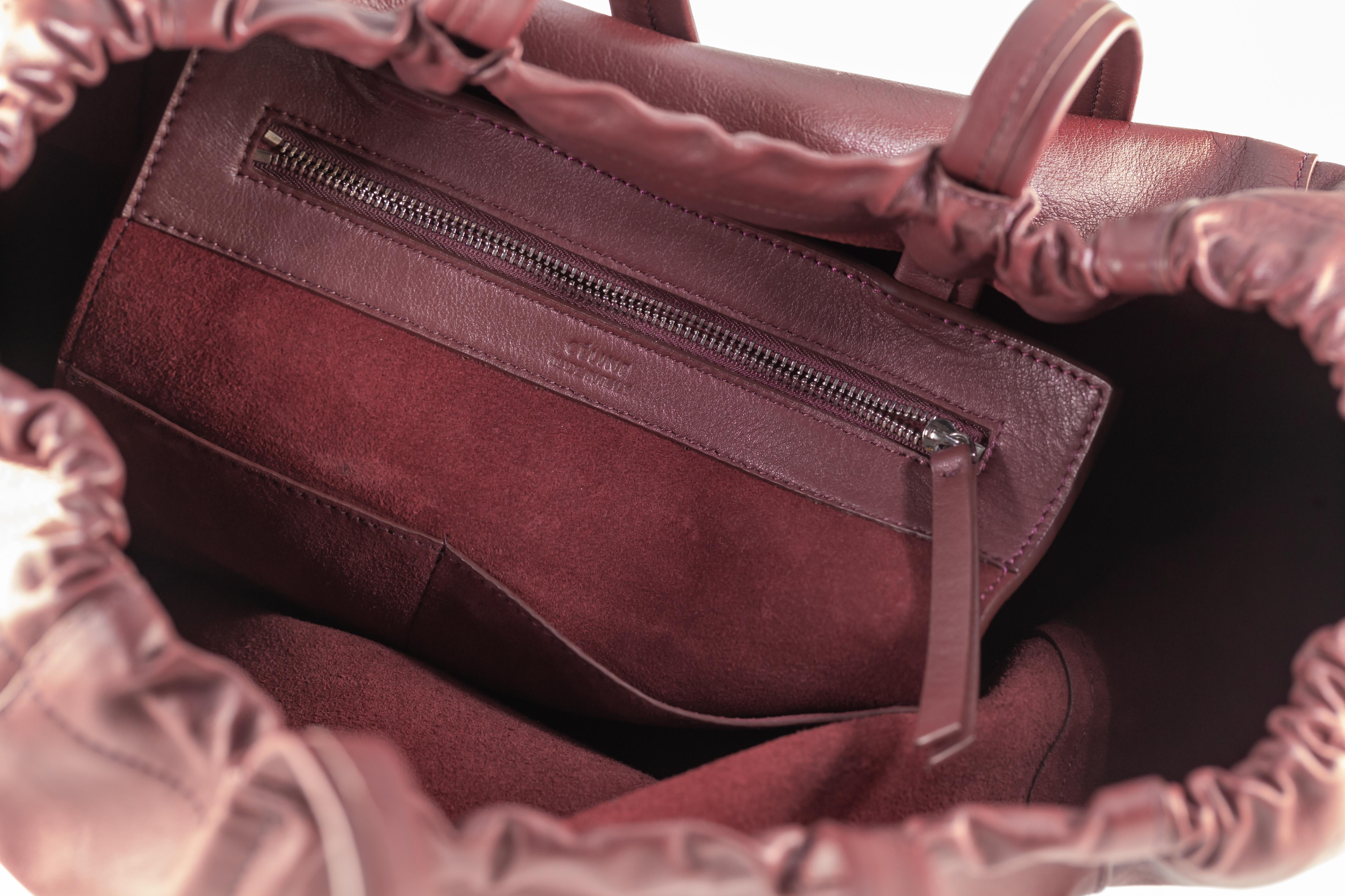Céline Large Coulisse Shoulder Bag Burgundy Calf Leather Retail $2350 & Dust Bag In Good Condition For Sale In Van Nuys, CA