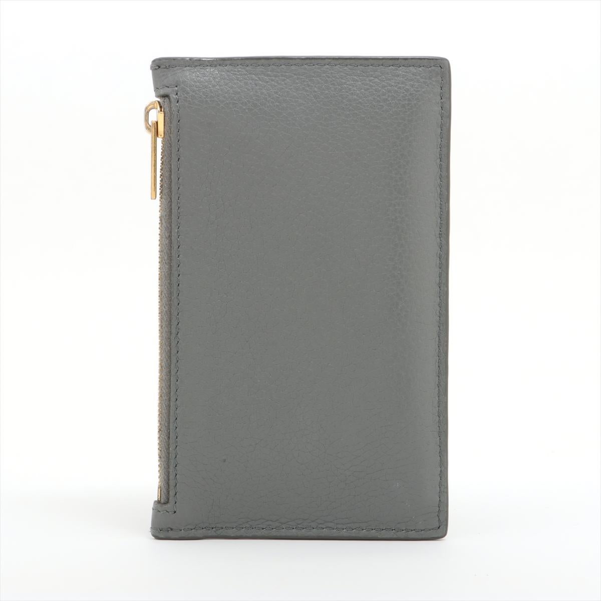Celine Leather Coin Card Wallet Gray In Good Condition In Humacao, PR