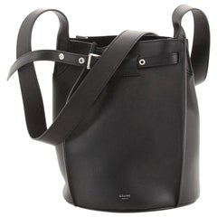 Große Tasche mit langem Riemen von Celine aus Bucket Leather