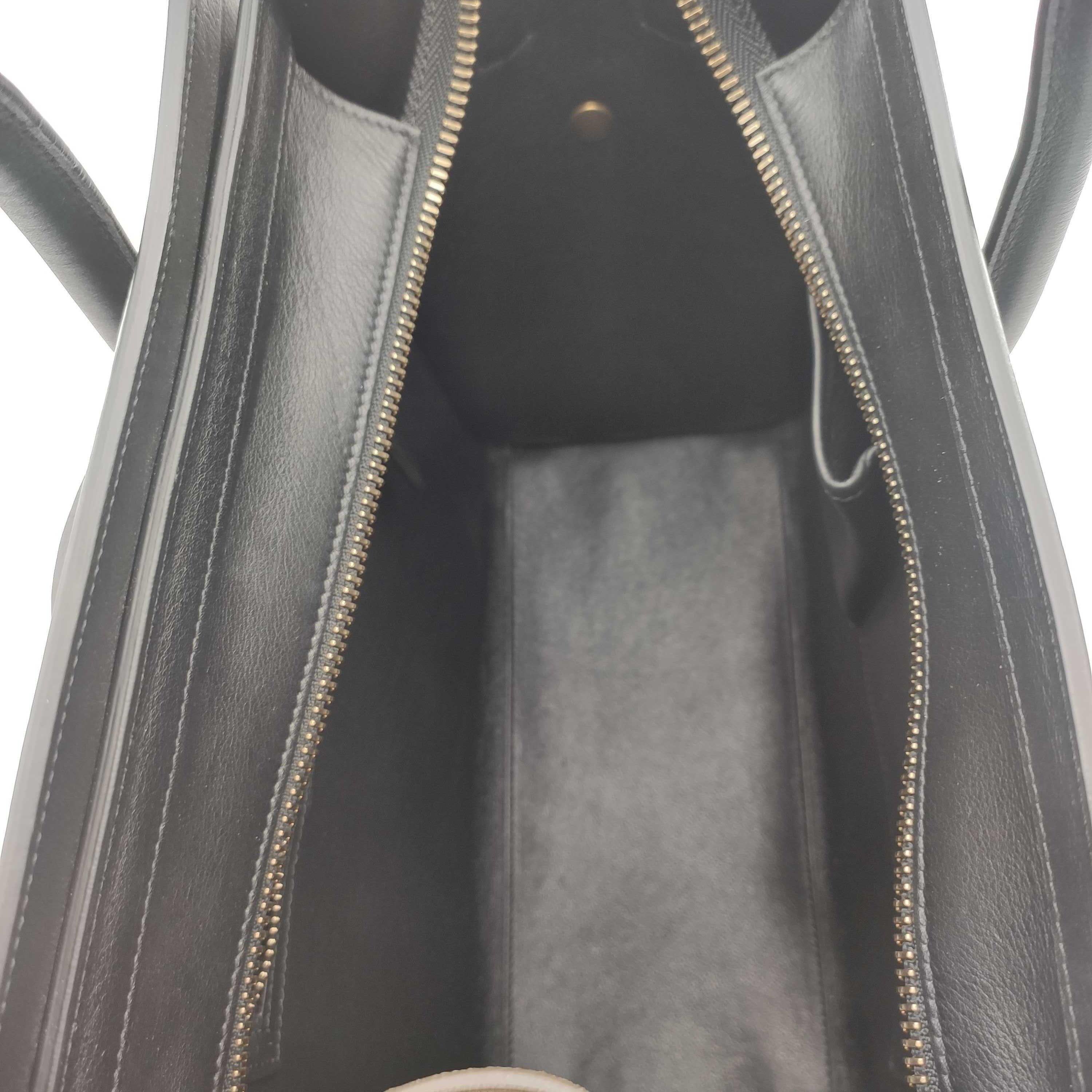 Women's CÉLINE luggage Handbag in Blue Leather