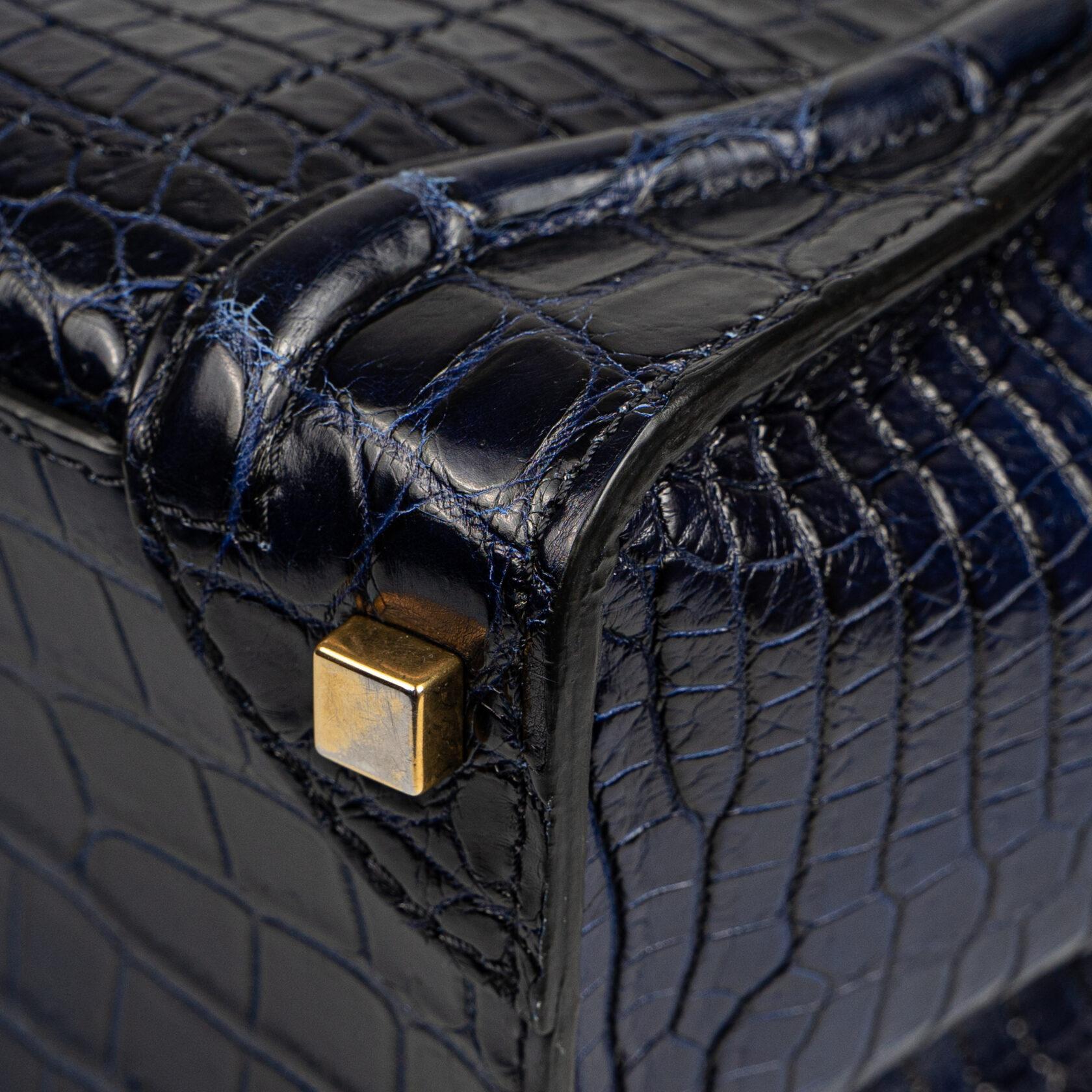 Celine Luggage Micro in Crocodile Leather Dark Blue For Sale 1