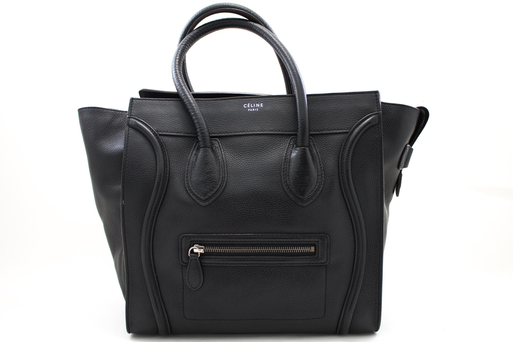 An authentic CELINE Luggage Mini Shopper Bag Handbag Black Leather. The color is Black. The outside material is Leather. The pattern is Solid. This item is Contemporary. The year of manufacture would be 1986.
Conditions & Ratings
Outside material: