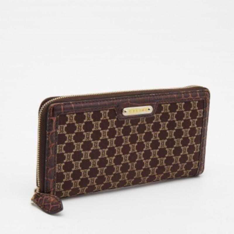 Cartera Continental con Cremallera de Lona y Piel de Cocodrilo Celine Macadam en venta 2