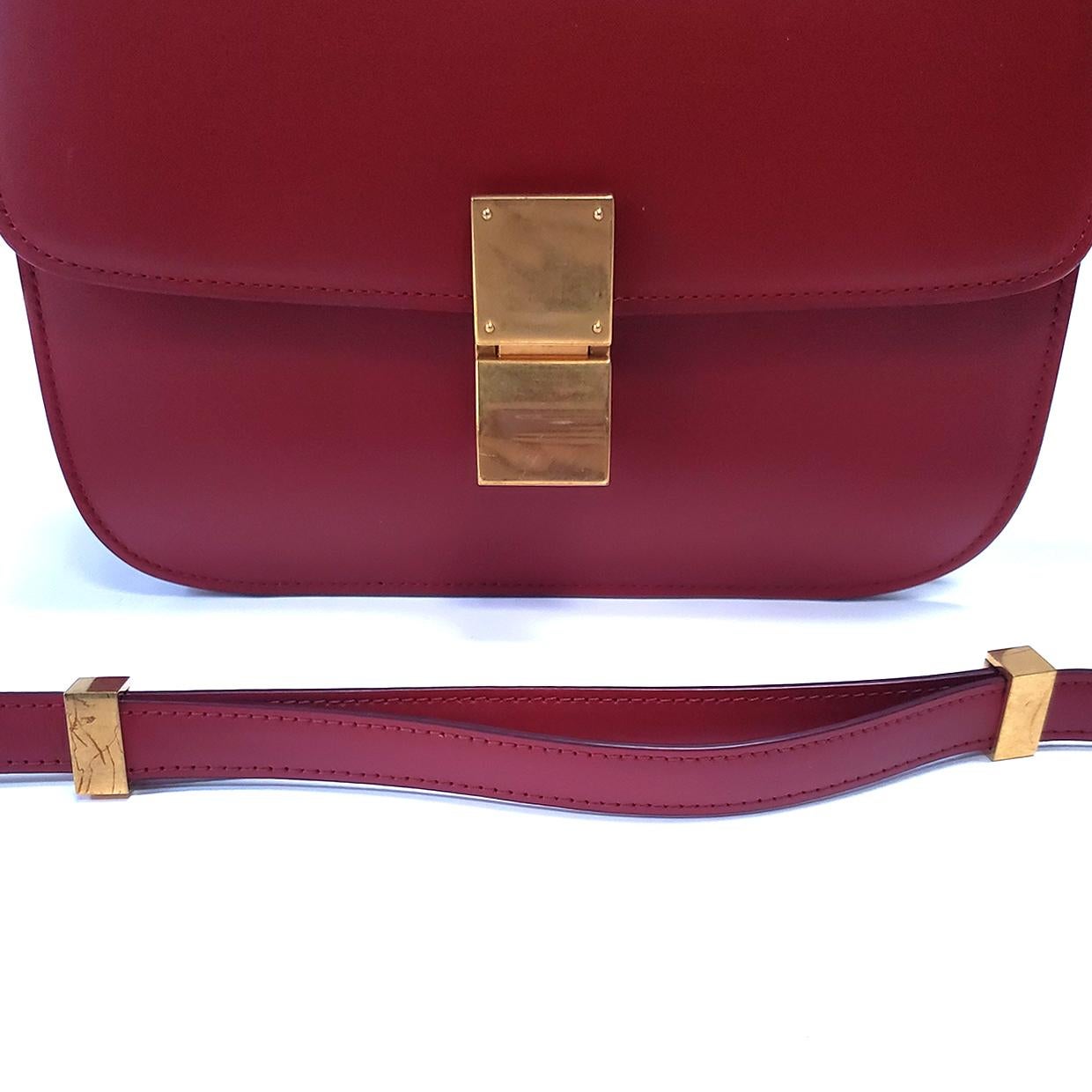 Celine Medium Classic Red Leather Shoulder Bag In Excellent Condition In Columbia, MO