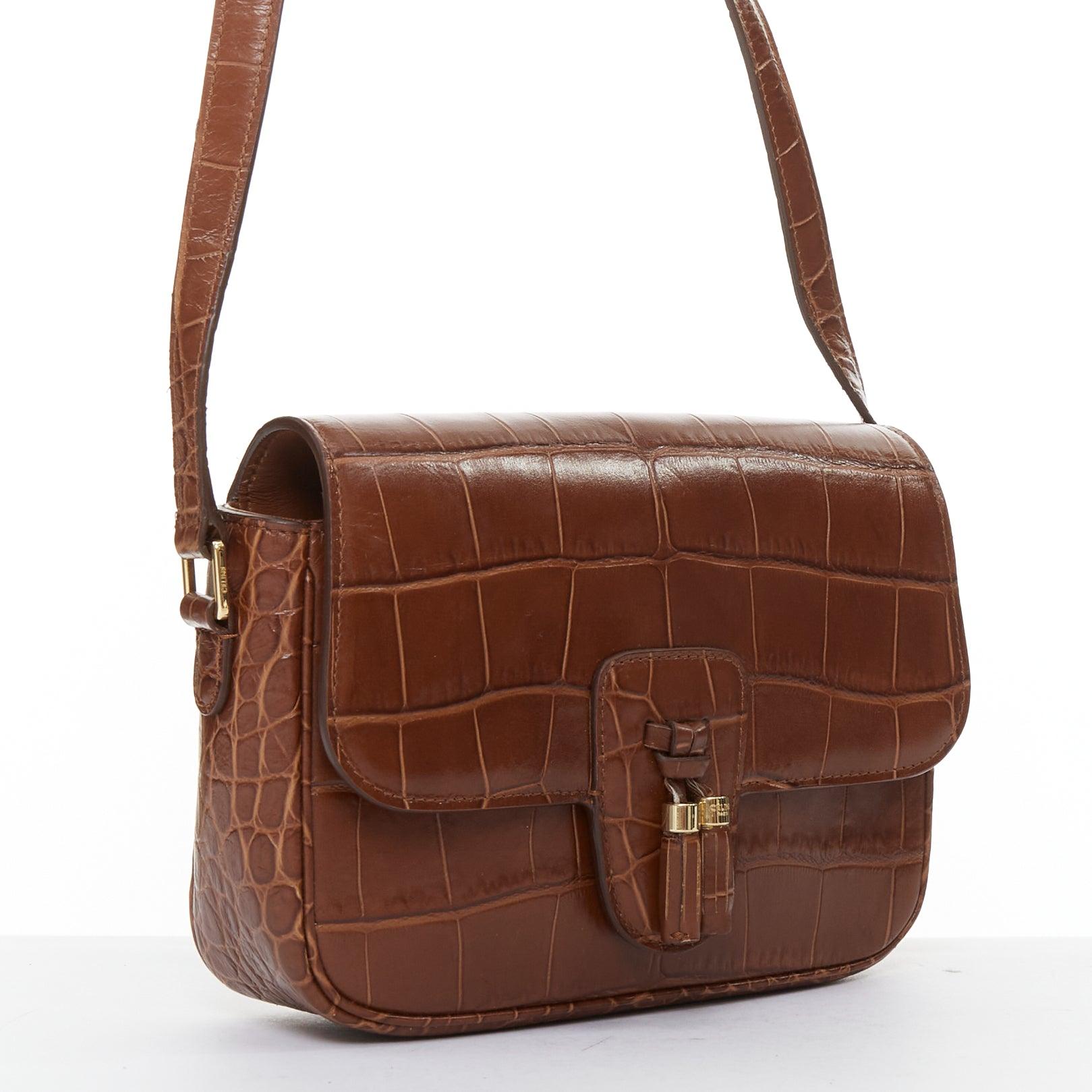 CELINE Medium Tassel braun geprägtes Rindsleder mit Fransen Crossbody Tasche (Braun) im Angebot