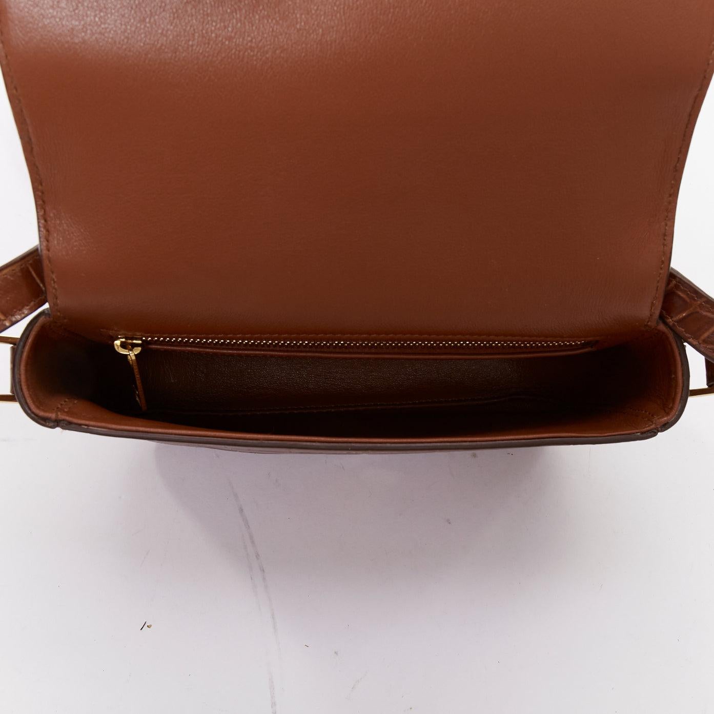 CELINE Medium Tassel braun geprägtes Rindsleder mit Fransen Crossbody Tasche im Angebot 4