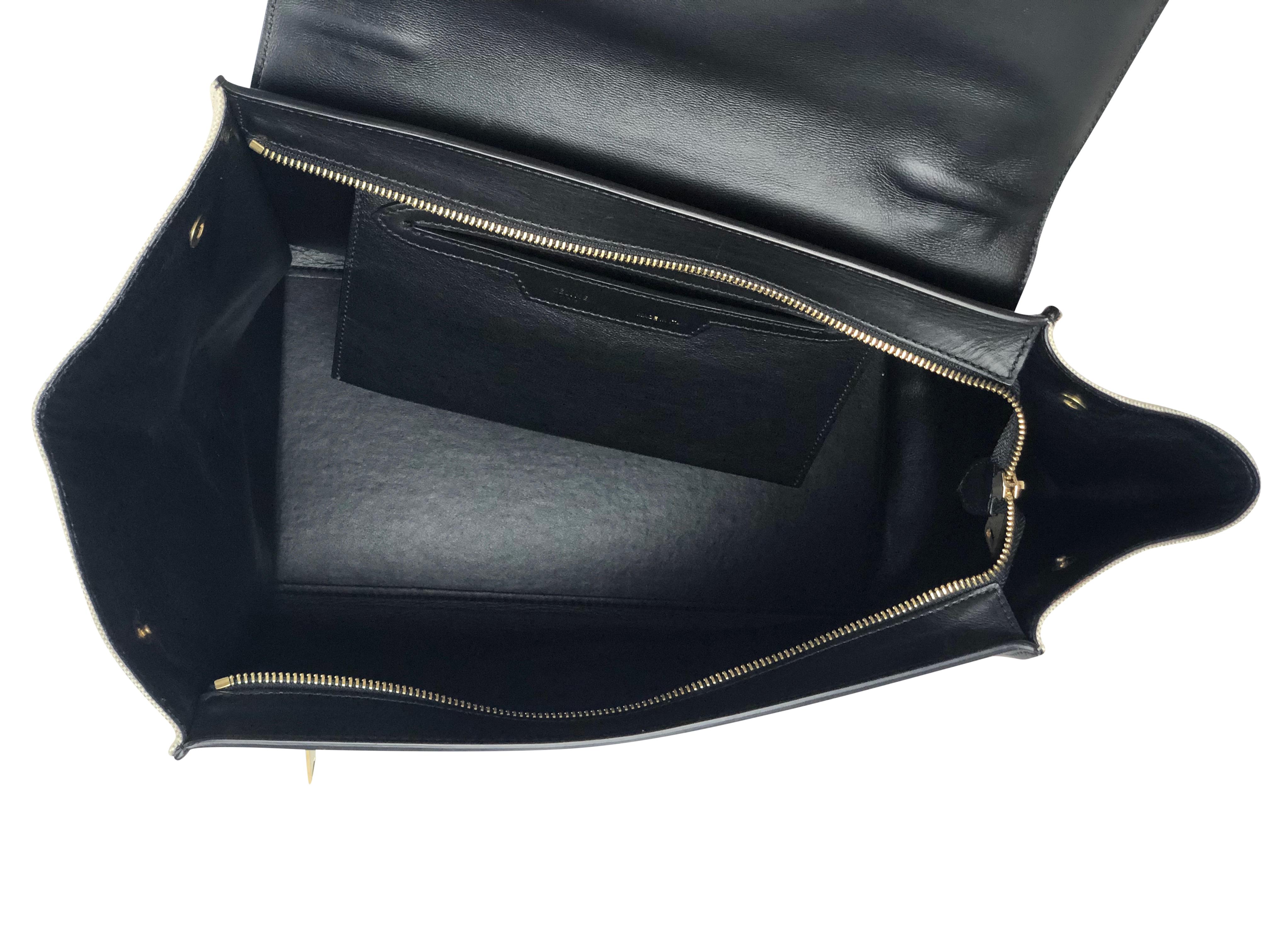 Céline Medium Trapeze Bag In Good Condition For Sale In Sundbyberg, SE