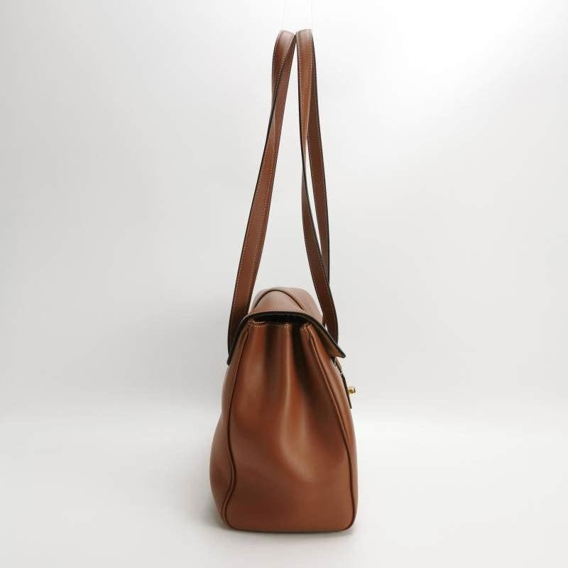 Women's Celine Medoim Soft 16 Bag Caramel Natural Tan Smooth Calfskin Leather For Sale