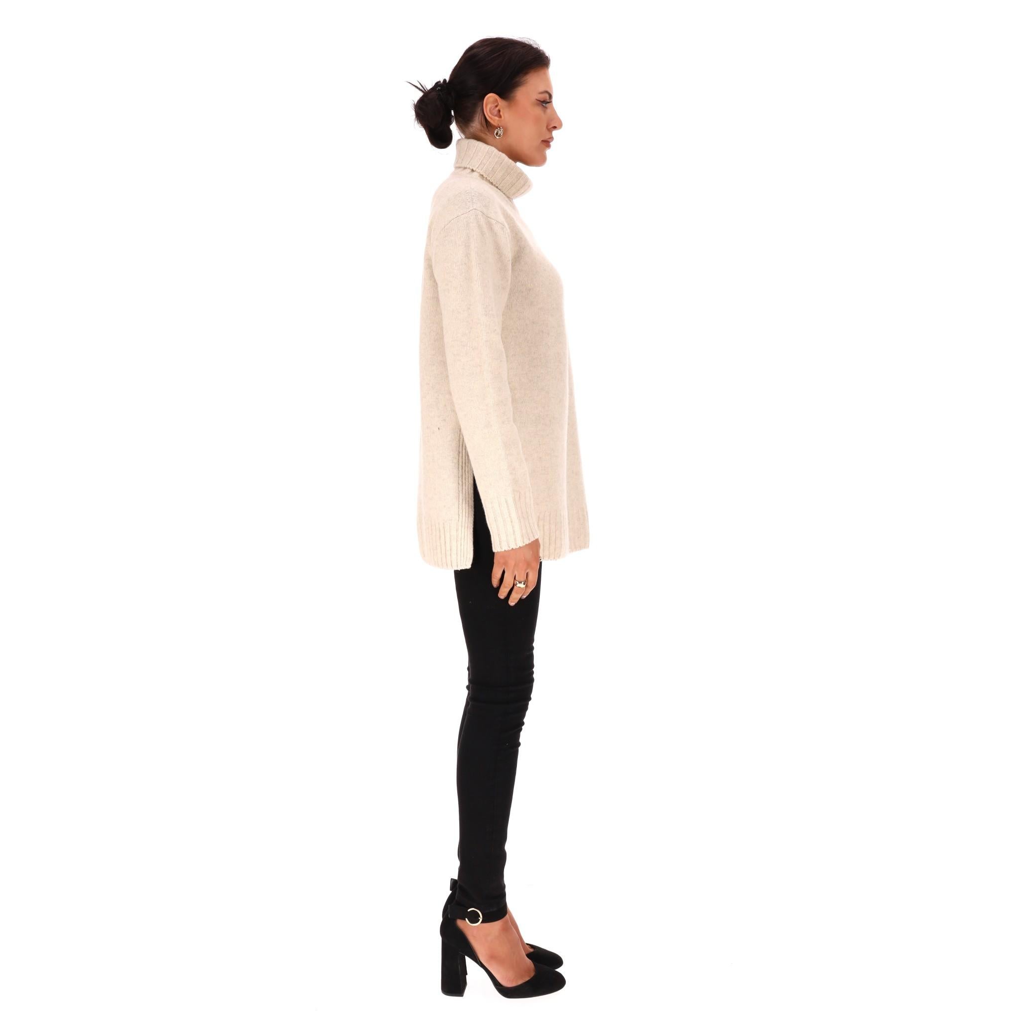 Beige Maglione a collo alto in lana di Celine e Yak in vendita