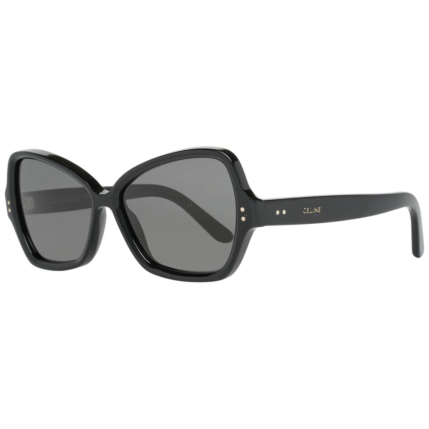 Details

MATERIAL: Acetate

COLOR: Black

MODEL: CL40075I 5601A

GENDER: Women

COUNTRY OF MANUFACTURE: Italy

TYPE: Sunglasses

ORIGINAL CASE?: Yes

STYLE: Butterfly

OCCASION: Casual

FEATURES: Lightweight

LENS COLOR: Grey

LENS TECHNOLOGY: No