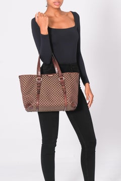 Macadam Tote Bag aus Ebenholz mit Monogramm und Kroko-prägung von Celine