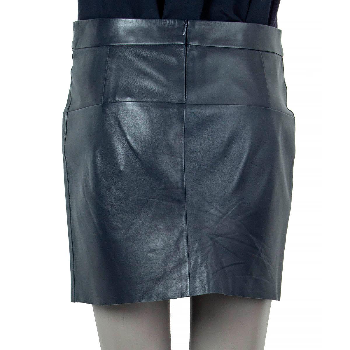 CELINE navy blue leather FRONT POCKET MINI Skirt 36 XS In Excellent Condition For Sale In Zürich, CH