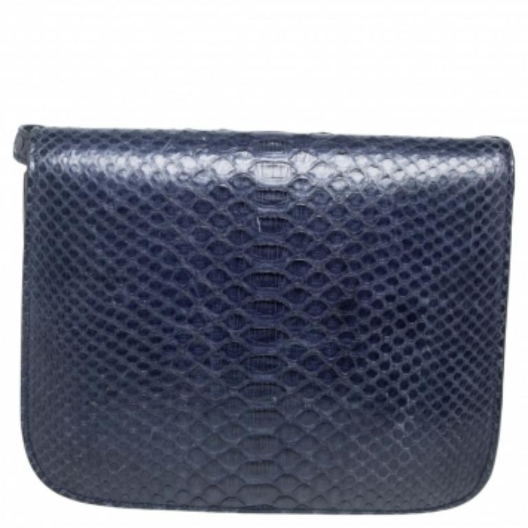 Sac à bandoulière moyen Classic Box en python bleu marine de Celine en vente 1