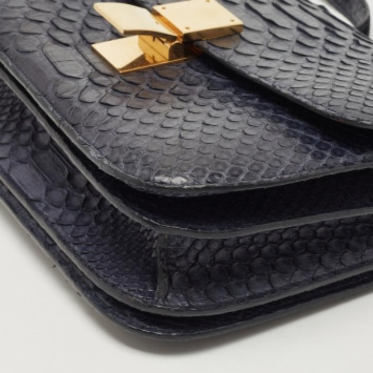 Celine Borsa a tracolla media Classic Box in pitone blu navy in vendita 2