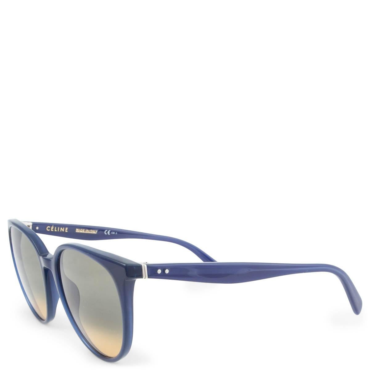 100% authentic Céline CL 41068/S in navy blue acetate with grey and beige gradient lenses. Have been worn and show a few scratches on the lenses. 

Measurements
Model	CL 41068/S
Width	14cm (5.5in)
Height	5.2cm (2in)

All our listings include only