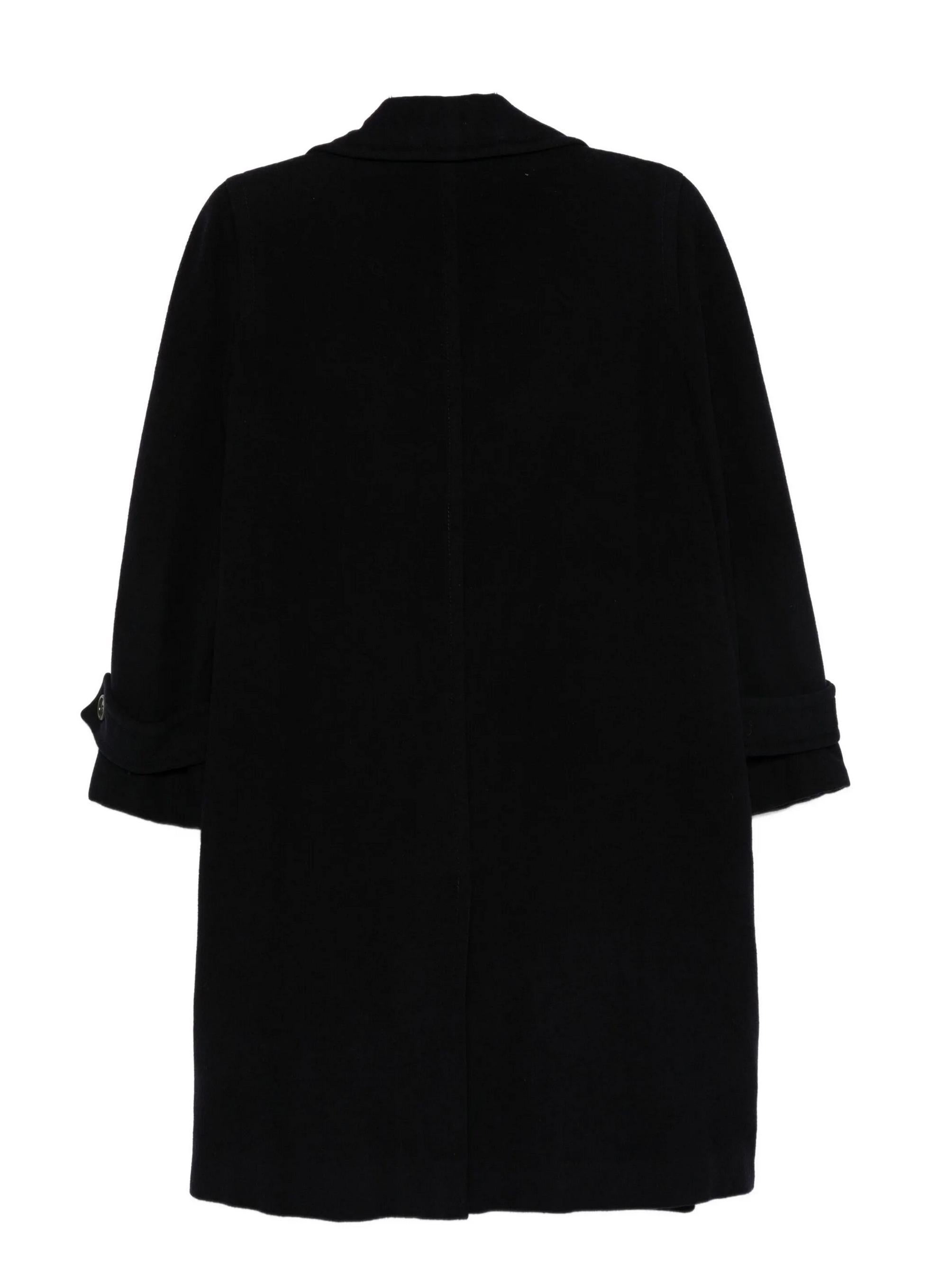 Cappotto doppiopetto in lana Vicuna Celine navy con chiusura a doppiopetto, maniche lunghe, tasche frontali applicate, misto lana-cashmere Vicuna.
Circa anni '80 Made in France
In buone condizioni vintage. 
Composizione: Lana Vicuna 100%
Taglia