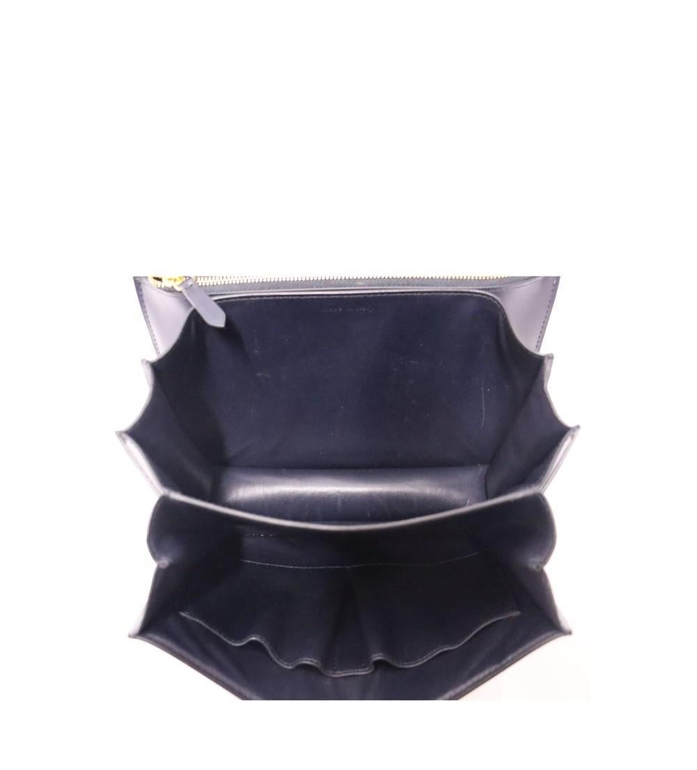 Celine Navy Leather Medium Classic Box Shoulder Bag For Sale 2