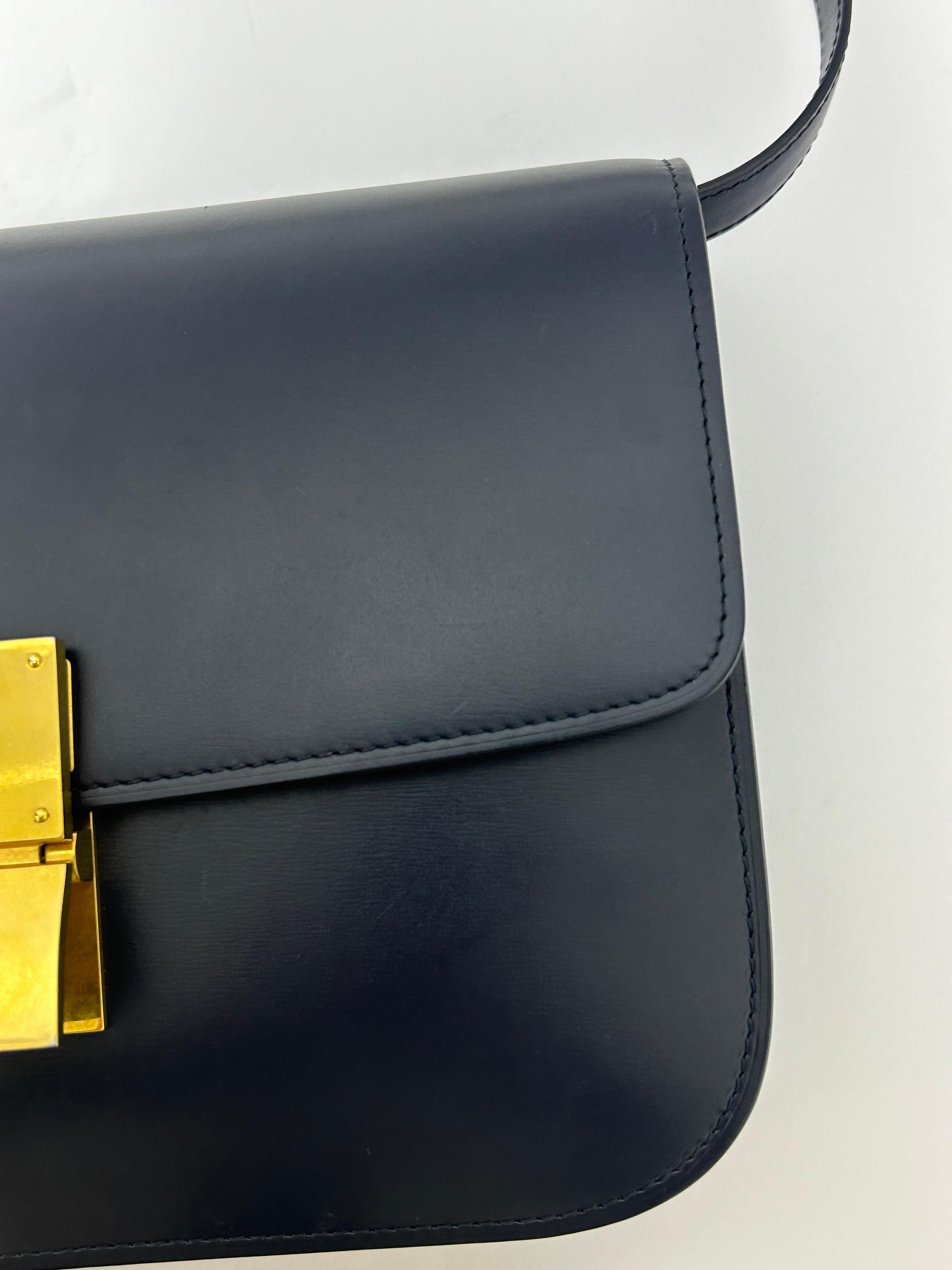 Celine Navy Leather Medium Classic Box Shoulder Bag For Sale 6