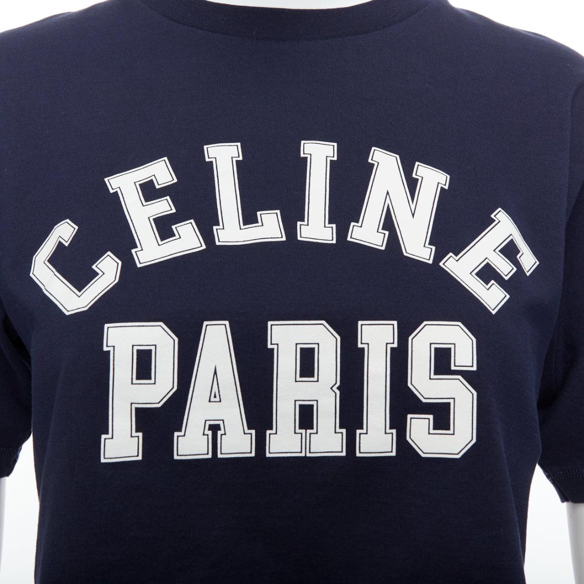CELINE azul marino blanco gran varsity logo París boxy camiseta crop cuello redondo XS
Referencia: YIKK/A00108
Marca: Celine
Diseñador: Hedi Slimane
Material: Algodón
Color: Blanco, Azul marino
Patrón: Sólido
Cierre: Slip On
Fabricado en: