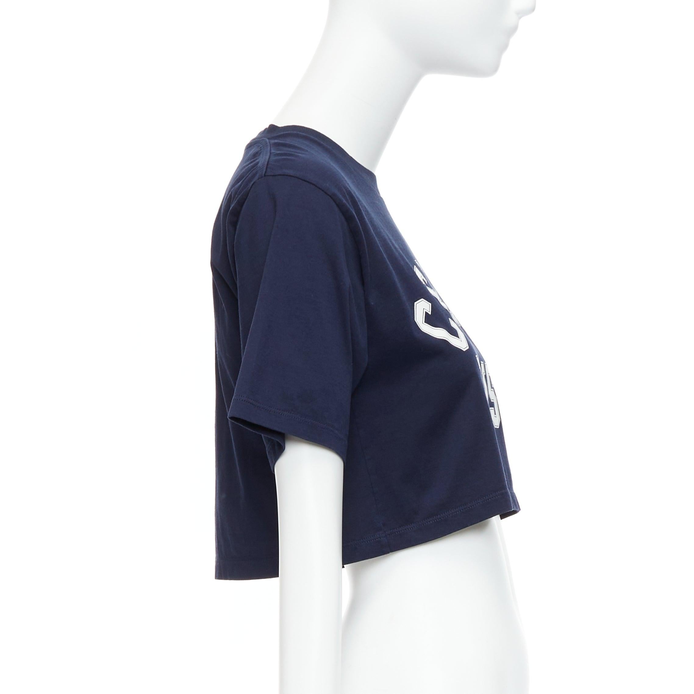 CELINE azul marino blanco gran varsity logo París boxy camiseta crop cuello redondo XS en Excelente Estado en Hong Kong, NT