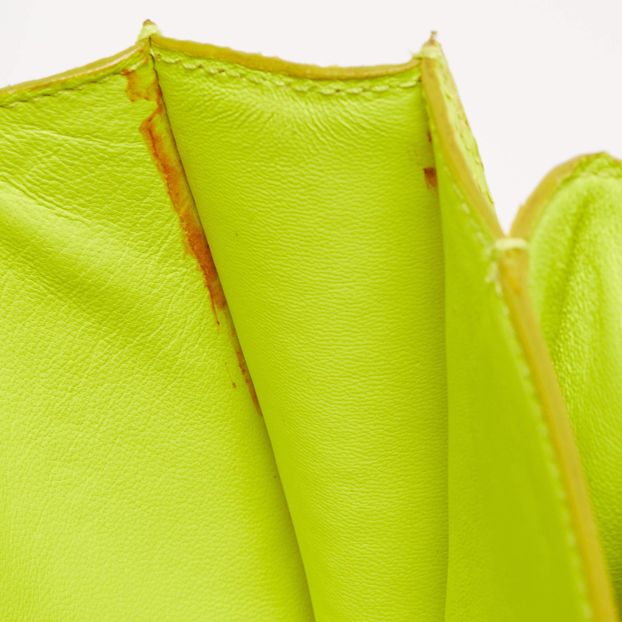 Women's Celine Neon Green Python Medium Classic Box Shoulder Bag