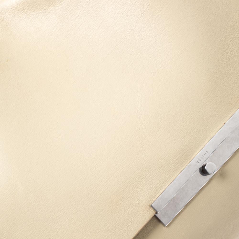 Celine Nude Leather Blade Chain Shoulder Bag In Good Condition In Dubai, Al Qouz 2