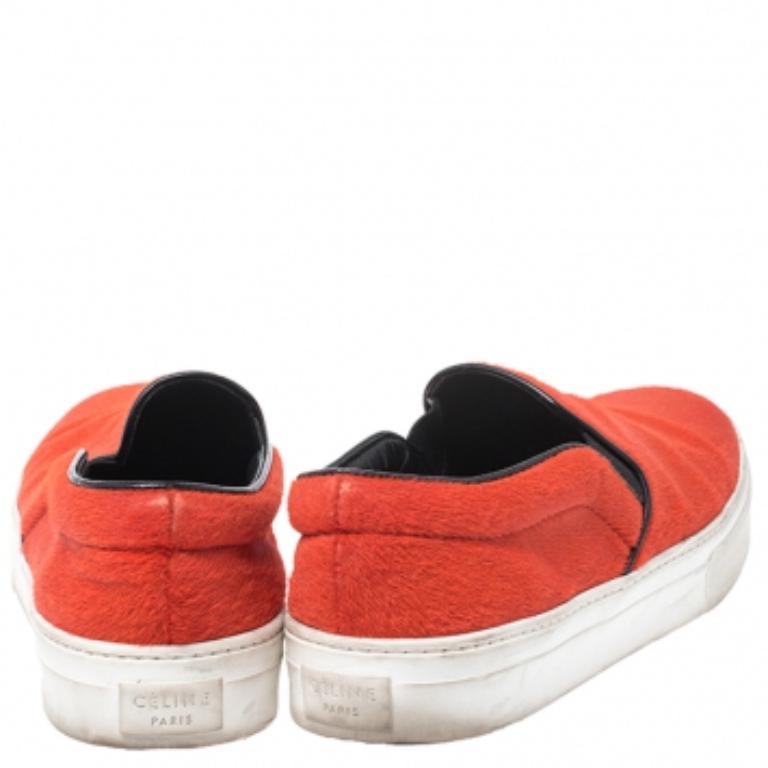 Celine Orange Calfhair Slip On Sneakers Size 38 en Bueno estado para la venta en Dubai, Al Qouz 2