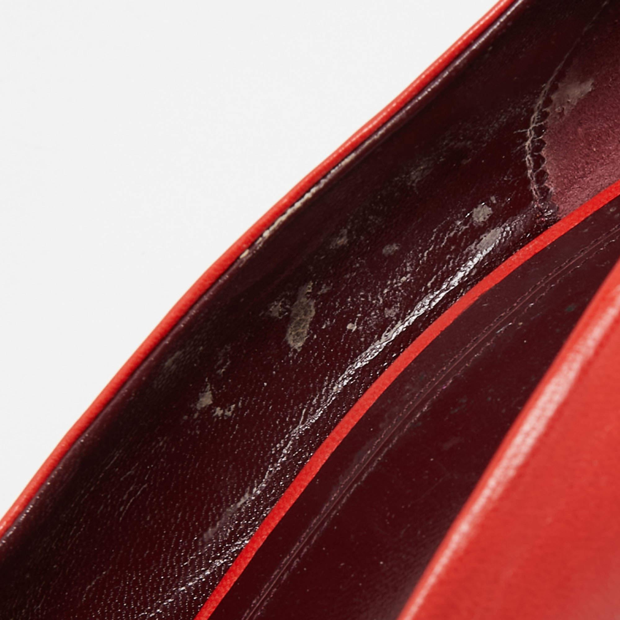 Women's Celine Orange Leather Pointed Toe Pumps Size 39 For Sale
