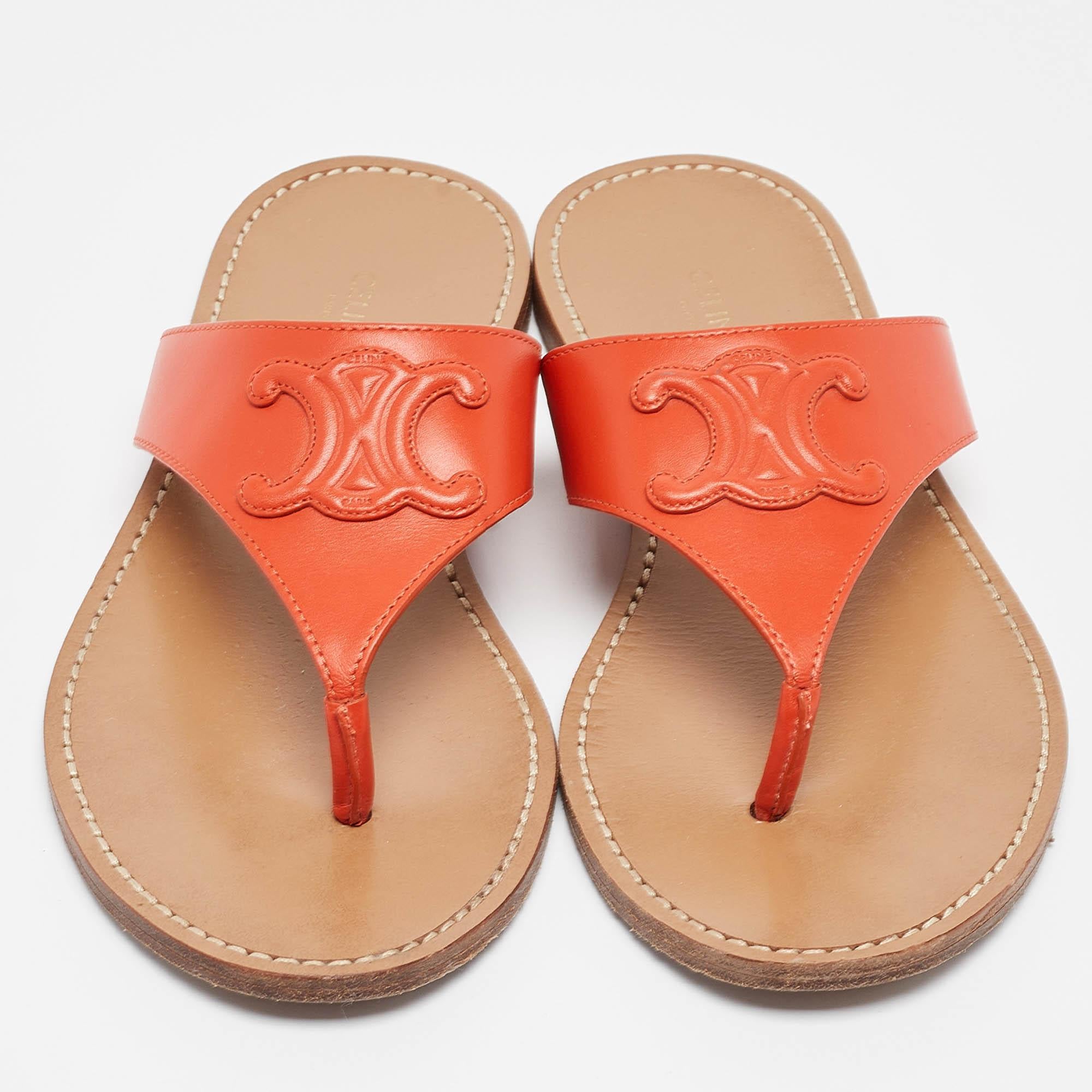 Celine Orange Leather Triomphe Thong Flats Size 37.5 In Good Condition In Dubai, Al Qouz 2