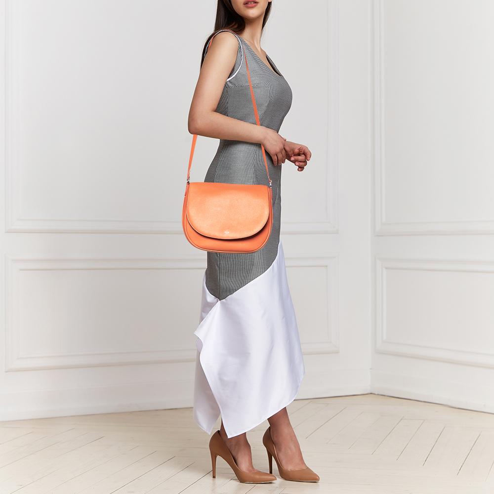 Celine Orange Leather Trotteur Messenger Bag In Good Condition In Dubai, Al Qouz 2