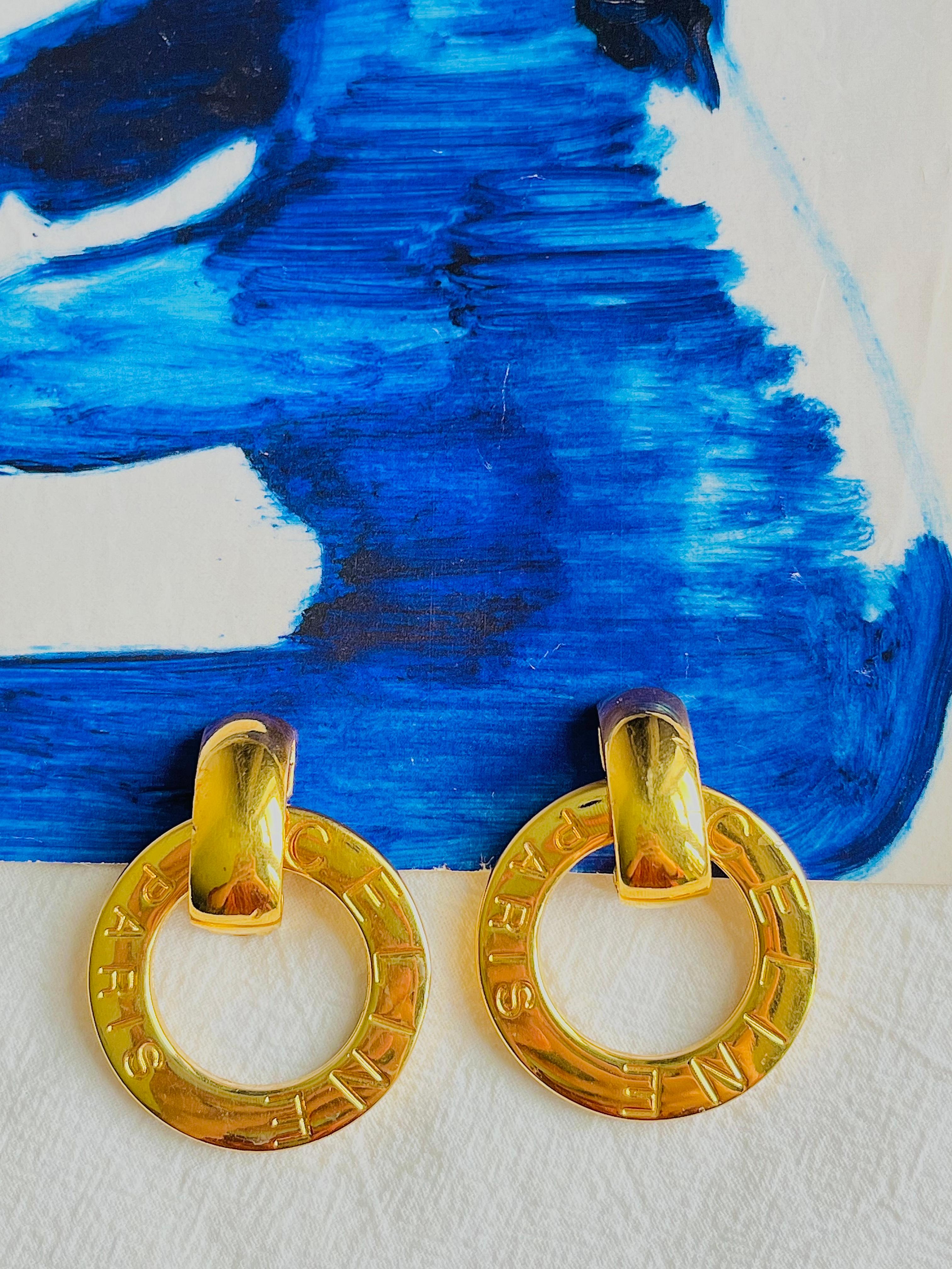 De las mujeres Celine Paris 1980s Vintage Massive Iconic Logo Circle Hoop Drop Clip Earrings en venta
