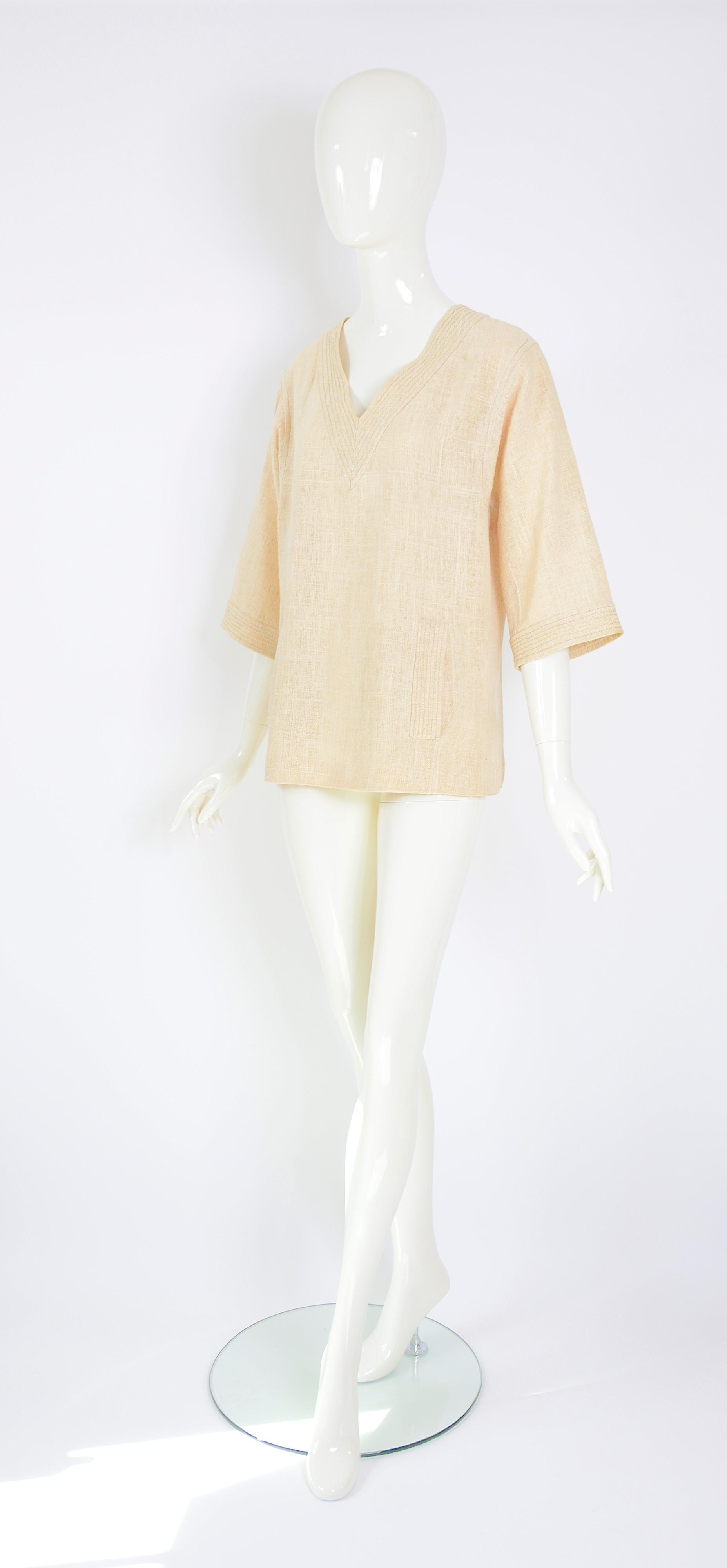 Celine Paris vintage 1970s blouse made in linen or raw jute fabric. In Excellent Condition In Antwerpen, Vlaams Gewest