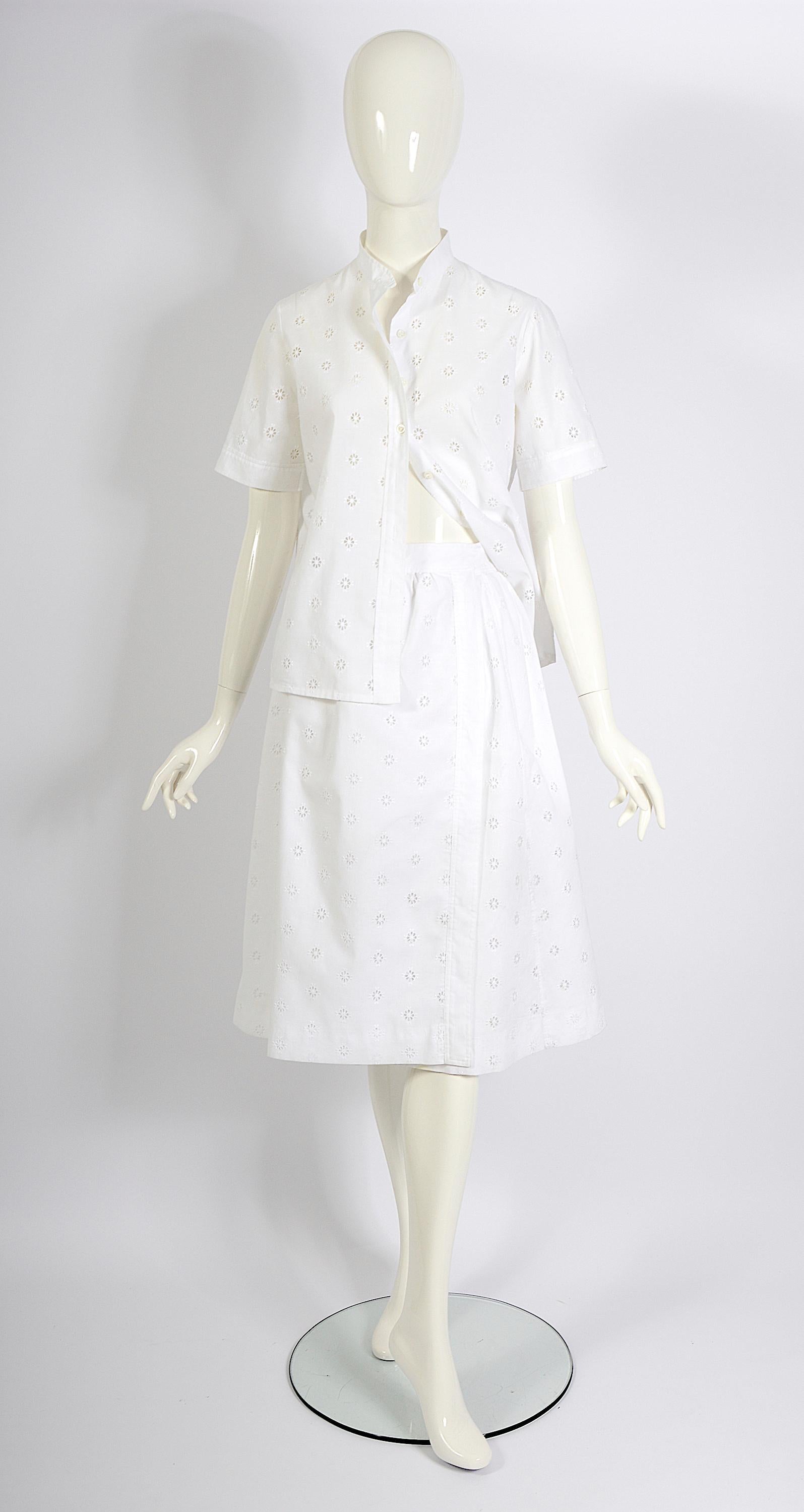 Celine Paris Vintage 80er Jahre Weißer bestickter Baumwoll-Wickelrock & Bluse mit Blumenstickerei Damen im Angebot